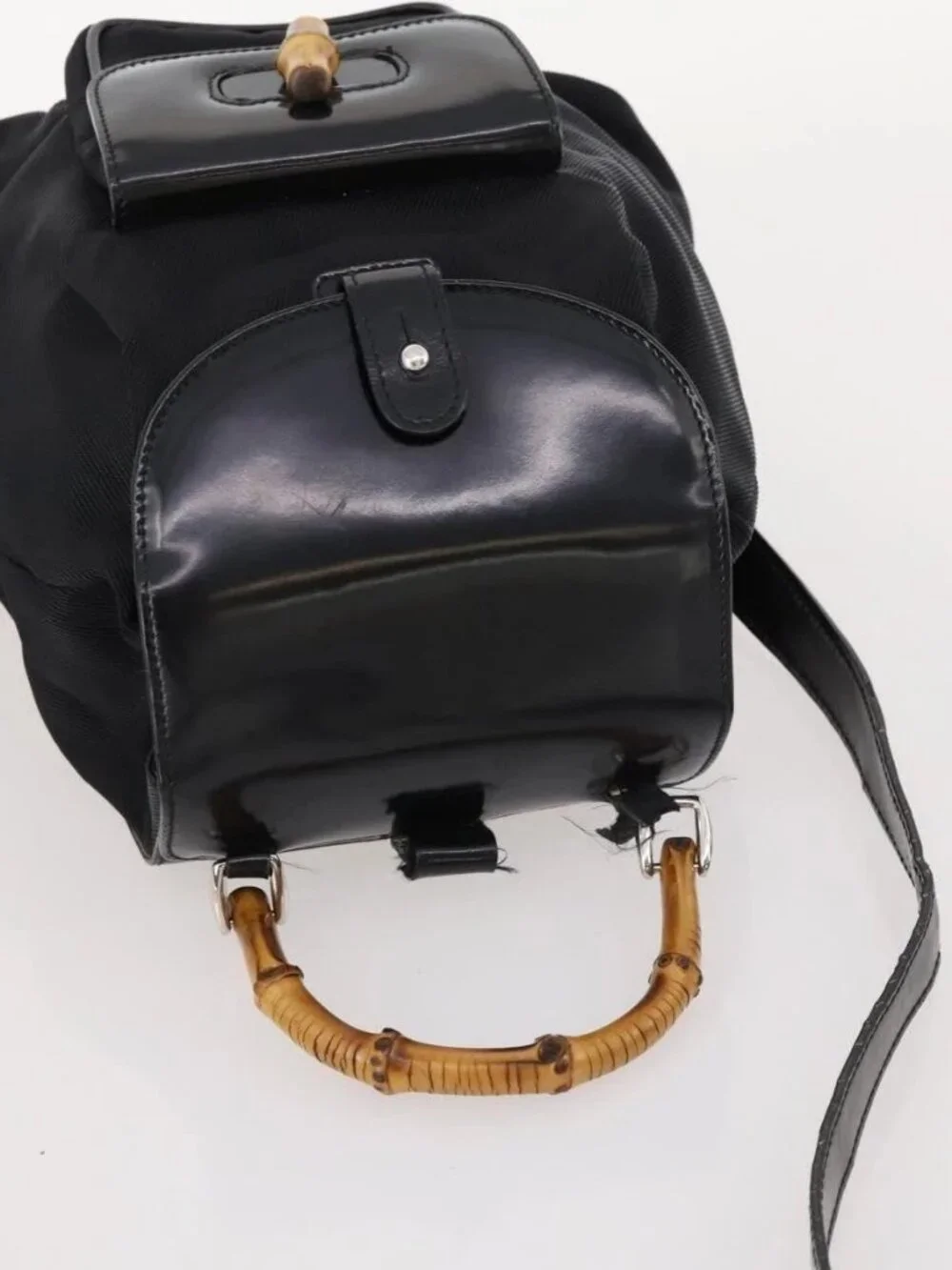 Gucci brand	gucci color	black